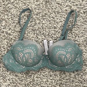 Victoria’s Secret Dream Angels Demi Bra